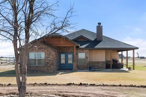 3263 Quail Rd, Lubbock, TX 79407