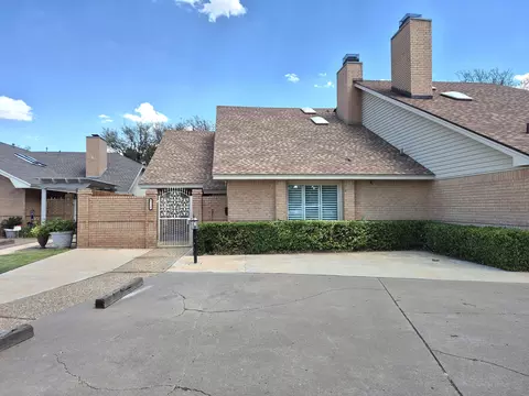 5116 Whisperwood Blvd, Lubbock, TX 79416