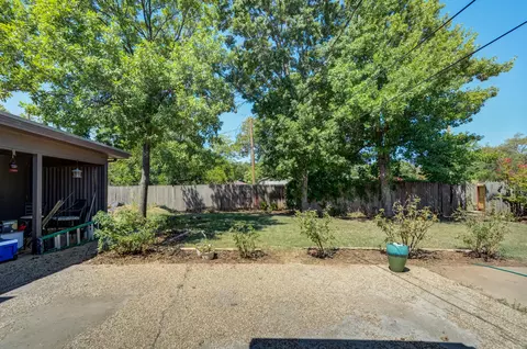 Exterior - 6902 Elgin Ave, Lubbock, TX 79413 photo 3 of 7