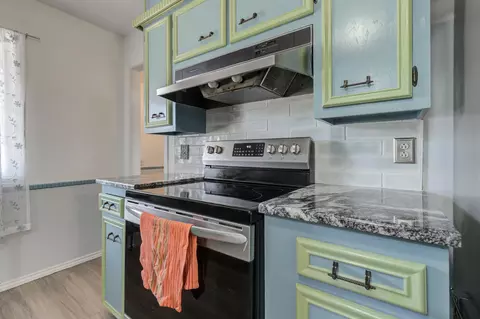 Kitchen - 6902 Elgin Ave, Lubbock, TX 79413 photo 3 of 6