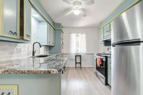 Kitchen - 6902 Elgin Ave, Lubbock, TX 79413 photo 1 of 6