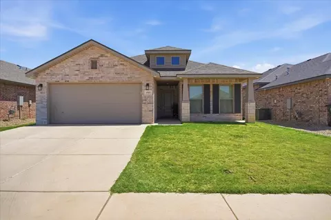 2916 Cottonwood Ave, Wolfforth, TX 79382