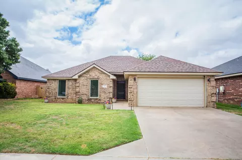 607 N 8th St, Wolfforth, TX 79382