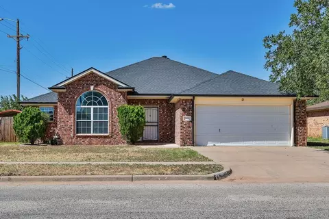 2416 92nd St, Lubbock, TX 79423