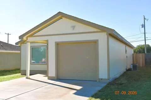 511 49th St, Lubbock, TX 79404