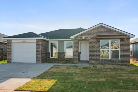 2009 Yellowhouse Ave, Wolfforth, TX 79382