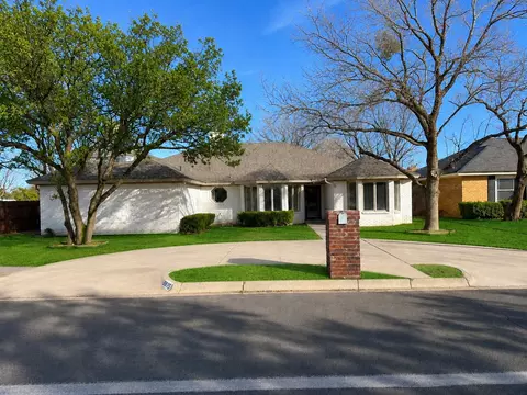 8201 Chicago Ave, Lubbock, TX 79424