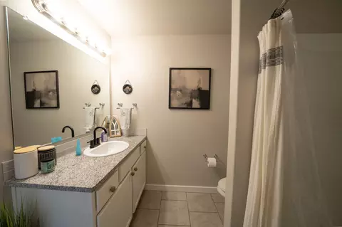 Bath - 7416 32nd St, Lubbock, TX 79407 photo 2 of 3