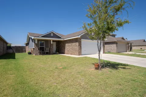 Exterior - 7416 32nd St, Lubbock, TX 79407 photo 3 of 7