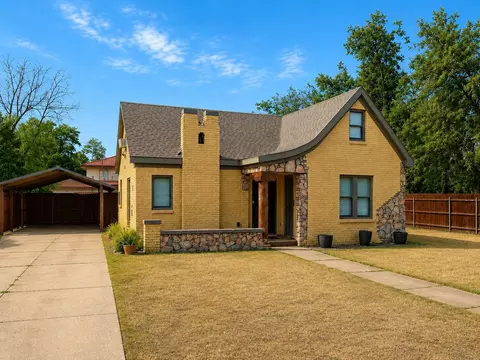 1905 28th St, Lubbock, TX 79411
