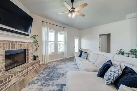 Living - 6802 54th St, Lubbock, TX 79407 photo 1 of 6
