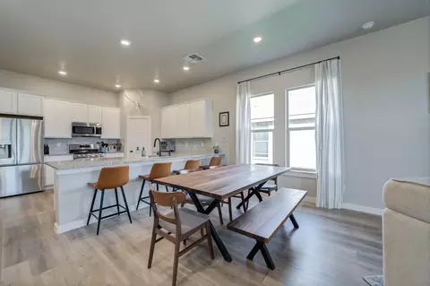Dining - 6802 54th St, Lubbock, TX 79407 photo 2 of 2