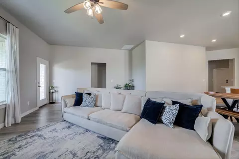 Living - 6802 54th St, Lubbock, TX 79407 photo 3 of 6