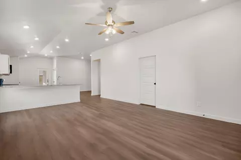 Living - 5629 Smith St, Lubbock, TX 79416 photo 2 of 5
