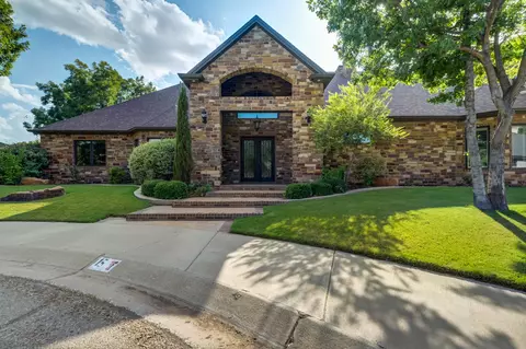15 Whisperwood Cir, Lubbock, TX 79416
