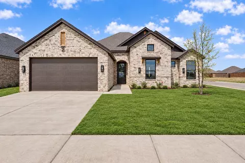 411 Essex Ln, Wolfforth, TX 79382