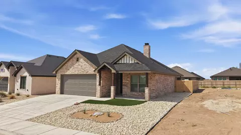 612 E 14th St, Wolfforth, TX 79382