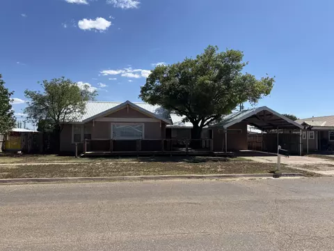 1120 Tilford Ave, Ralls, TX 79357