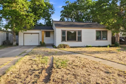 4018 32nd St, Lubbock, TX 79410