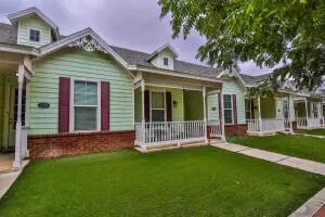 2126 10th St, Lubbock, TX 79401