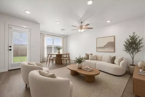 Living - 5901 154th Pl, Lubbock, TX 79424 photo 1 of 7