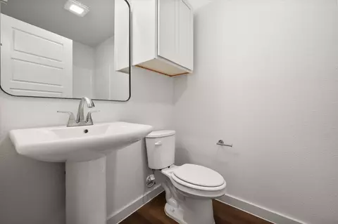Bath - 5543 Smith St, Lubbock, TX 79416 photo 3 of 4