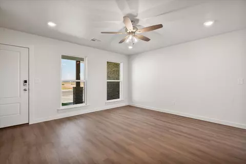 Living - 5543 Smith St, Lubbock, TX 79416 photo 5 of 7