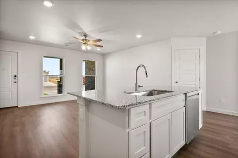 Living - 5543 Smith St, Lubbock, TX 79416 photo 7 of 7