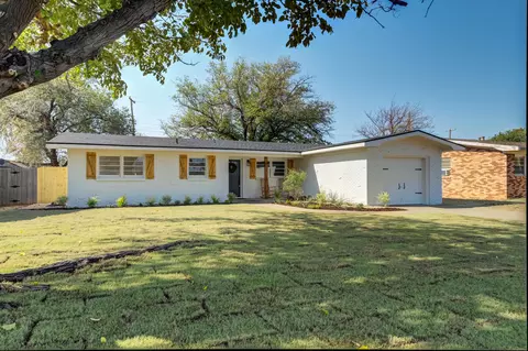 4915 43rd St, Lubbock, TX 79414