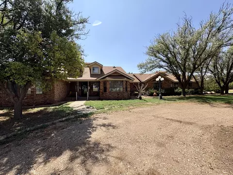 1183 Monaco Rd, Levelland, TX 79336
