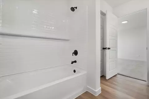 Bath - 5633 Rice St, Lubbock, TX 79416 photo 2 of 3