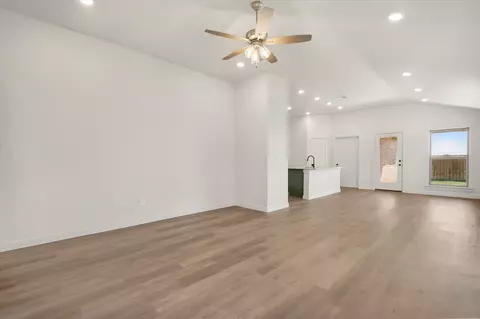 Living - 5633 Rice St, Lubbock, TX 79416 photo 2 of 6