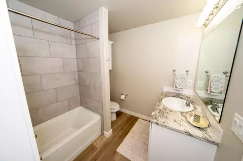 Bath - 2003 134th St, Lubbock, TX 79423 photo 4 of 6