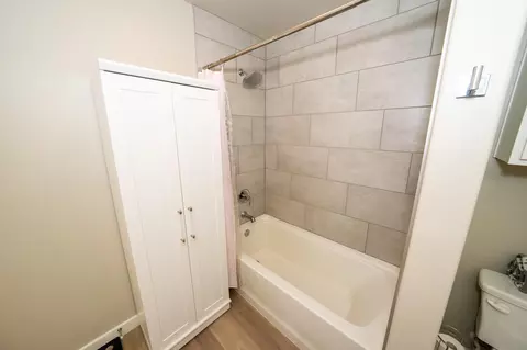 Bath - 2003 134th St, Lubbock, TX 79423 photo 3 of 6