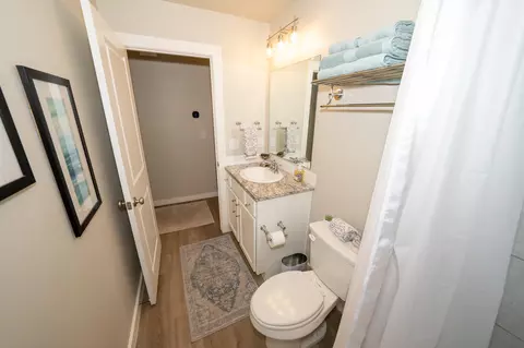 Bath - 2003 134th St, Lubbock, TX 79423 photo 6 of 6