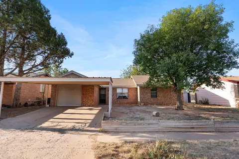 317 E 15th St, Wolfforth, TX 79382