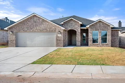 1206 E 31st St, Wolfforth, TX 79382