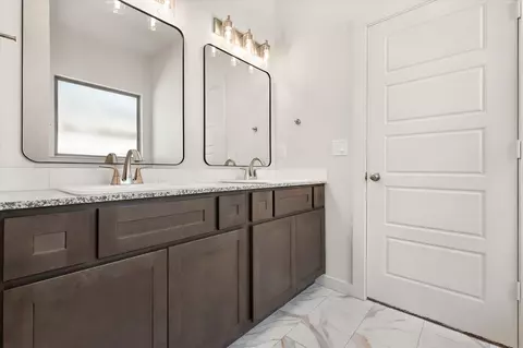 Bath - 8513 24th St, Lubbock, TX 79407 photo 3 of 4