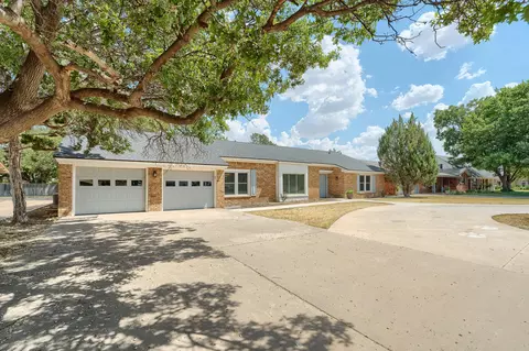 Exterior - 822 Itasca St, Plainview, TX 79072 photo 4 of 13