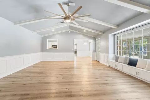 Living - 822 Itasca St, Plainview, TX 79072 photo 2 of 6