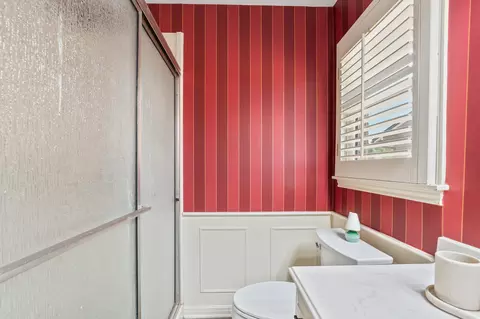 Bath - 822 Itasca St, Plainview, TX 79072 photo 3 of 9