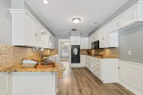 Kitchen - 822 Itasca St, Plainview, TX 79072 photo 4 of 5