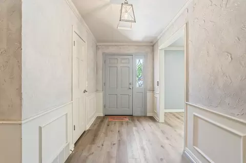 Entry Way - 822 Itasca St, Plainview, TX 79072 photo 7 of 7
