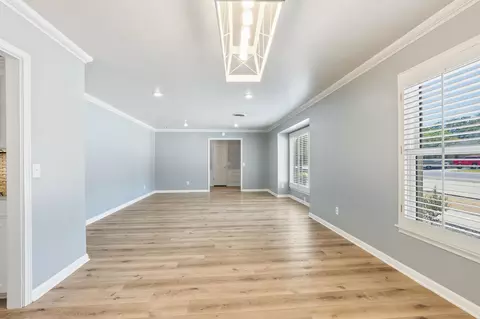 Living - 822 Itasca St, Plainview, TX 79072 photo 5 of 6