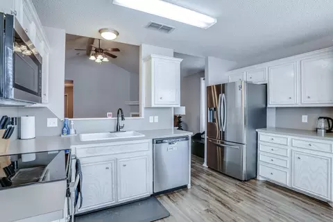 Kitchen - 1908 80th St, Lubbock, TX 79423 photo 2 of 3