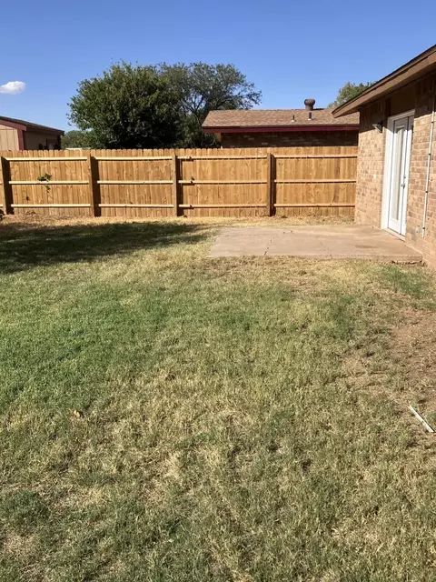 Exterior - 2903 Mesa Dr, Plainview, TX 79072 photo 2 of 3