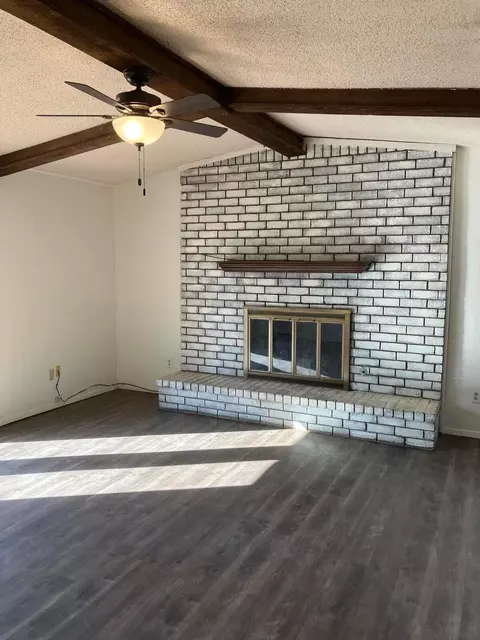 Living - 2903 Mesa Dr, Plainview, TX 79072 photo 1 of 2