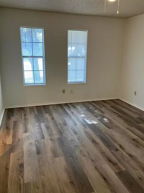 Bedroom - 2903 Mesa Dr, Plainview, TX 79072 photo 2 of 3