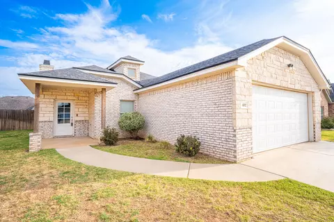 402 Cowboy Ln, Wolfforth, TX 79382