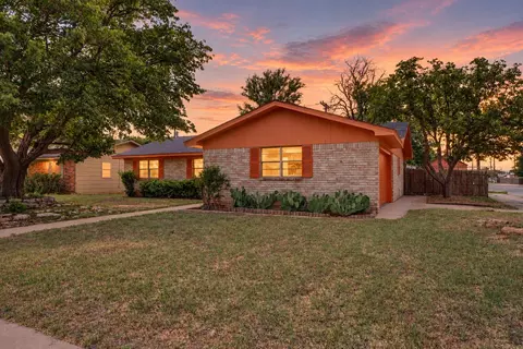 4802 53rd St, Lubbock, TX 79414
